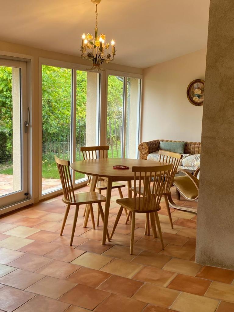 Bed and Breakfast Damechouette Pujols  Esterno foto