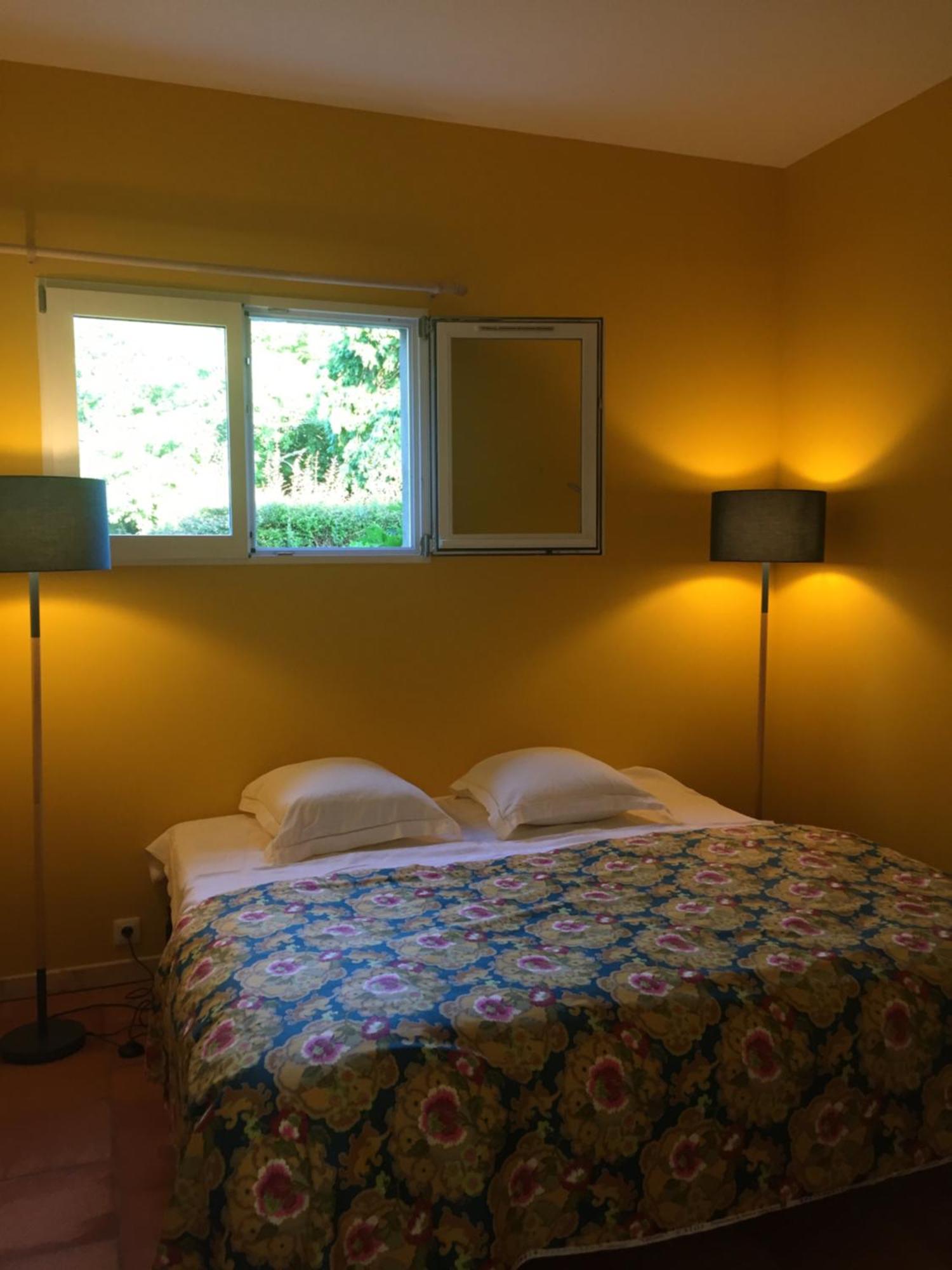 Bed and Breakfast Damechouette Pujols  Esterno foto